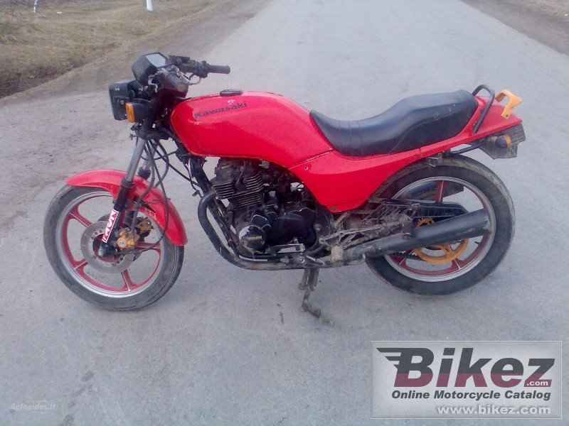 Big  gpz 305 belt drive picture and wallpaper from Bikez.com